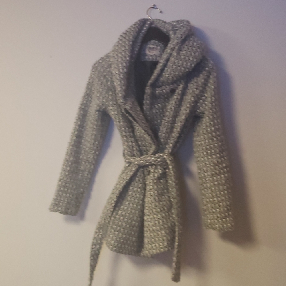 Hooded button up jacket with belt
